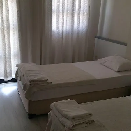 阳光酒店 2* Çeşme