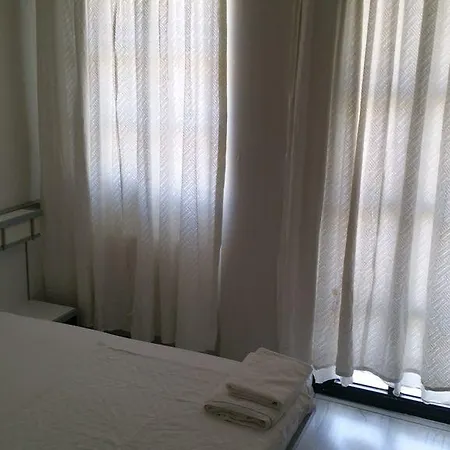 阳光酒店 2* Çeşme